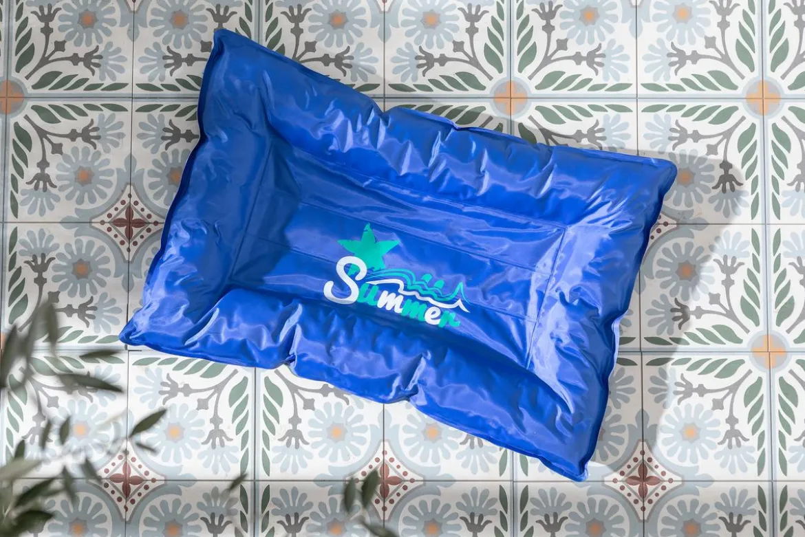 Dehner Lieblinge Kühlmatte Lilo, rechteckig, blau, ca. B75/H7/T50 cm
