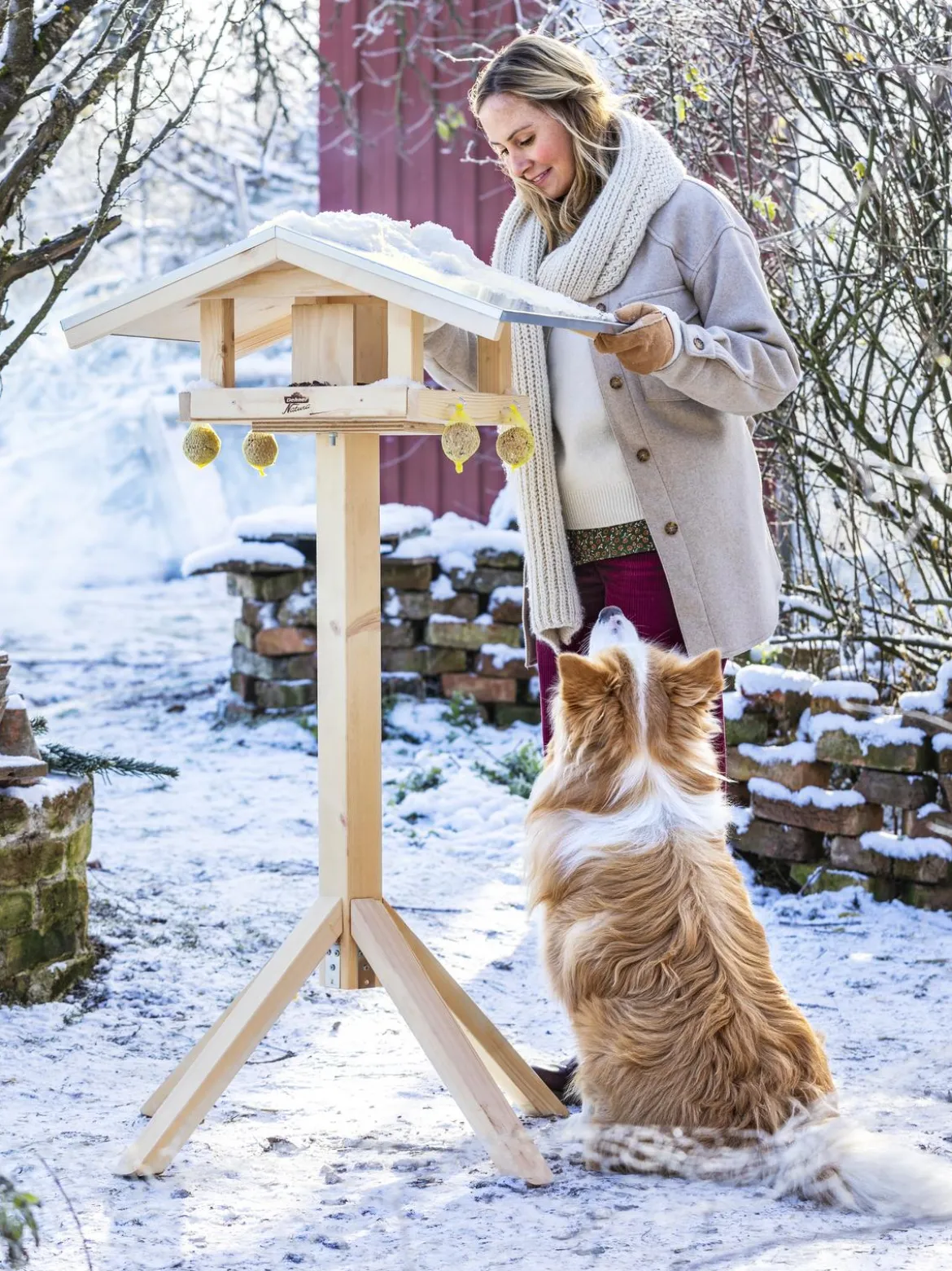 Dehner Natura Premium Futterhaus Karwendel, natur, ca. B71,4/H27,7/T52 cm