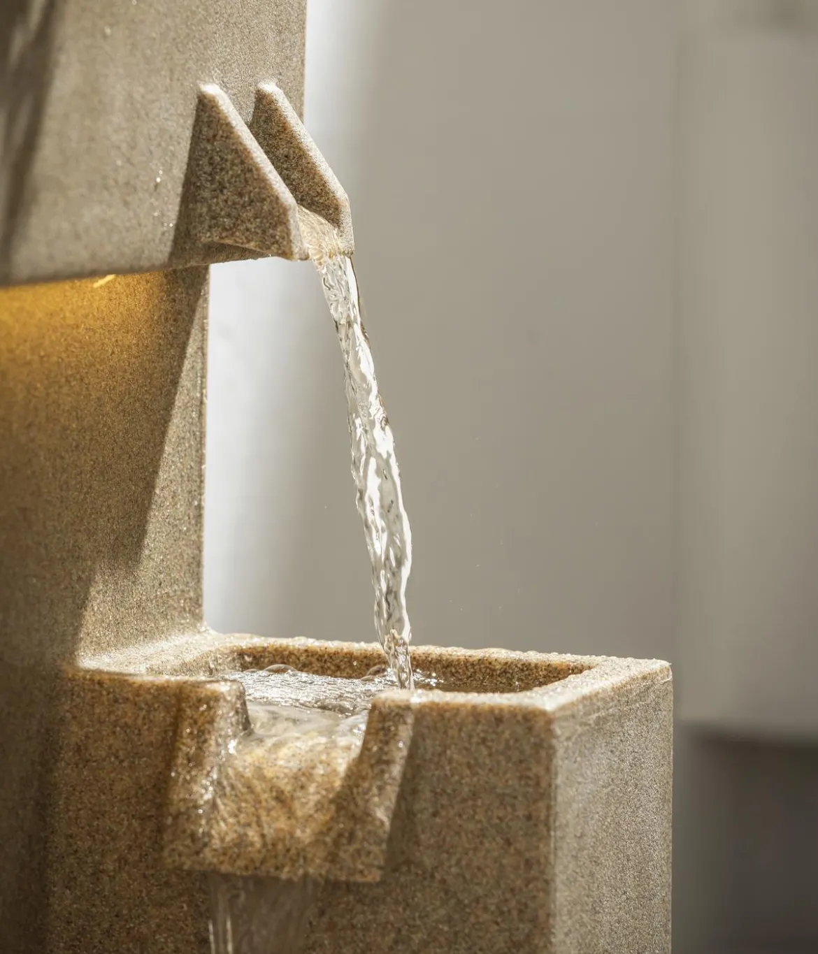 Dehner Polyethylen-Gartenbrunnen Gradino, solarfähig, ca. H80,5 cm