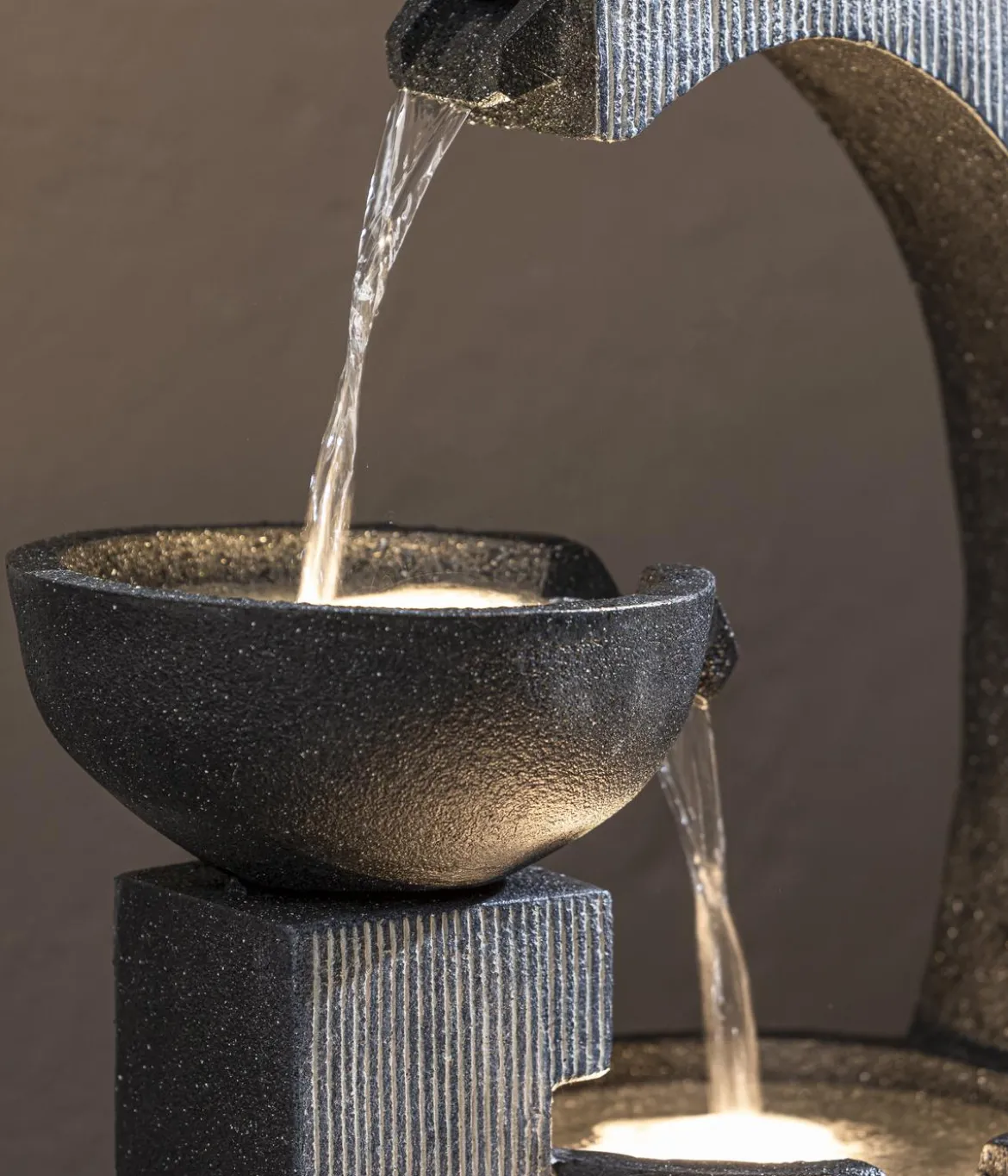 Dehner Polyresin-Gartenbrunnen Lorca, solarfähig, ca. H81 cm