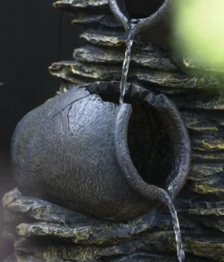 Dehner Polyresin-Gartenbrunnen Krüge, solarfähig, ca. H118 cm