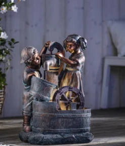 Dehner Polyresin-Gartenbrunnen Lea und Leon, solarfähig, ca. H68,5 cm
