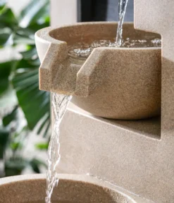 Dehner Polyresin-Gartenbrunnen Samson, solarfähig, ca. H100 cm