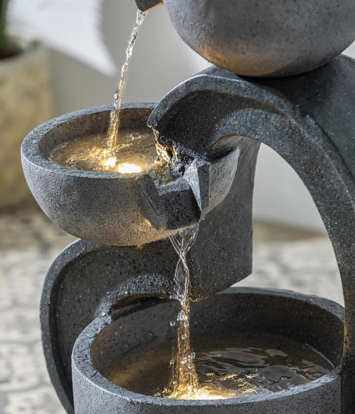 Dehner Polyresin-Gartenbrunnen Heart, solarfähig, ca. H72,5 cm