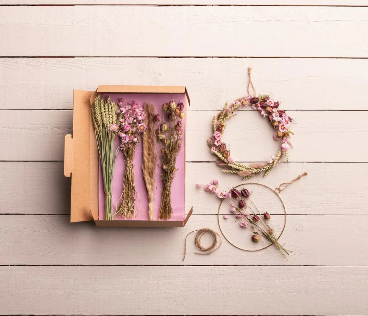 Dehner Trockenblumenkranz DIY Set Rosa Blütentraum, ca. Ø20 cm, 6-teilig