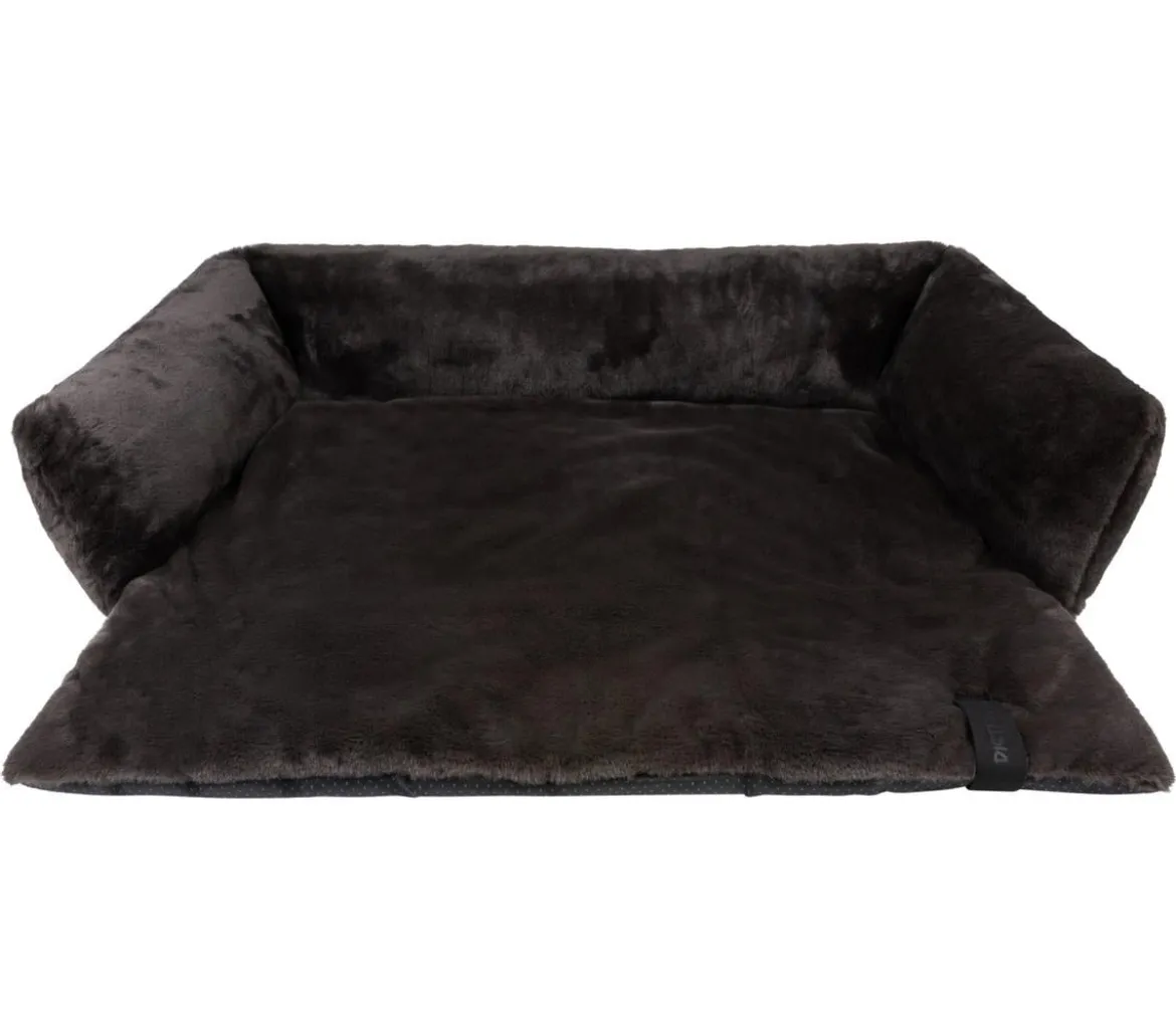 District 70 Hundesofa Nuzzle