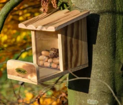 dobar® wildlife Eichhörnchen Futterstation, ca. B24/H17/T15 cm