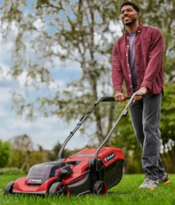 Einhell Akku-Rasenmäher GE-CM 18/32 C Li BL, inkl. 4,0 Ah Akku & Schnellladegerät