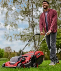 Einhell Akku-Rasenmäher GE-CM 18/32 C Li BL, inkl. 4,0 Ah Akku & Schnellladegerät