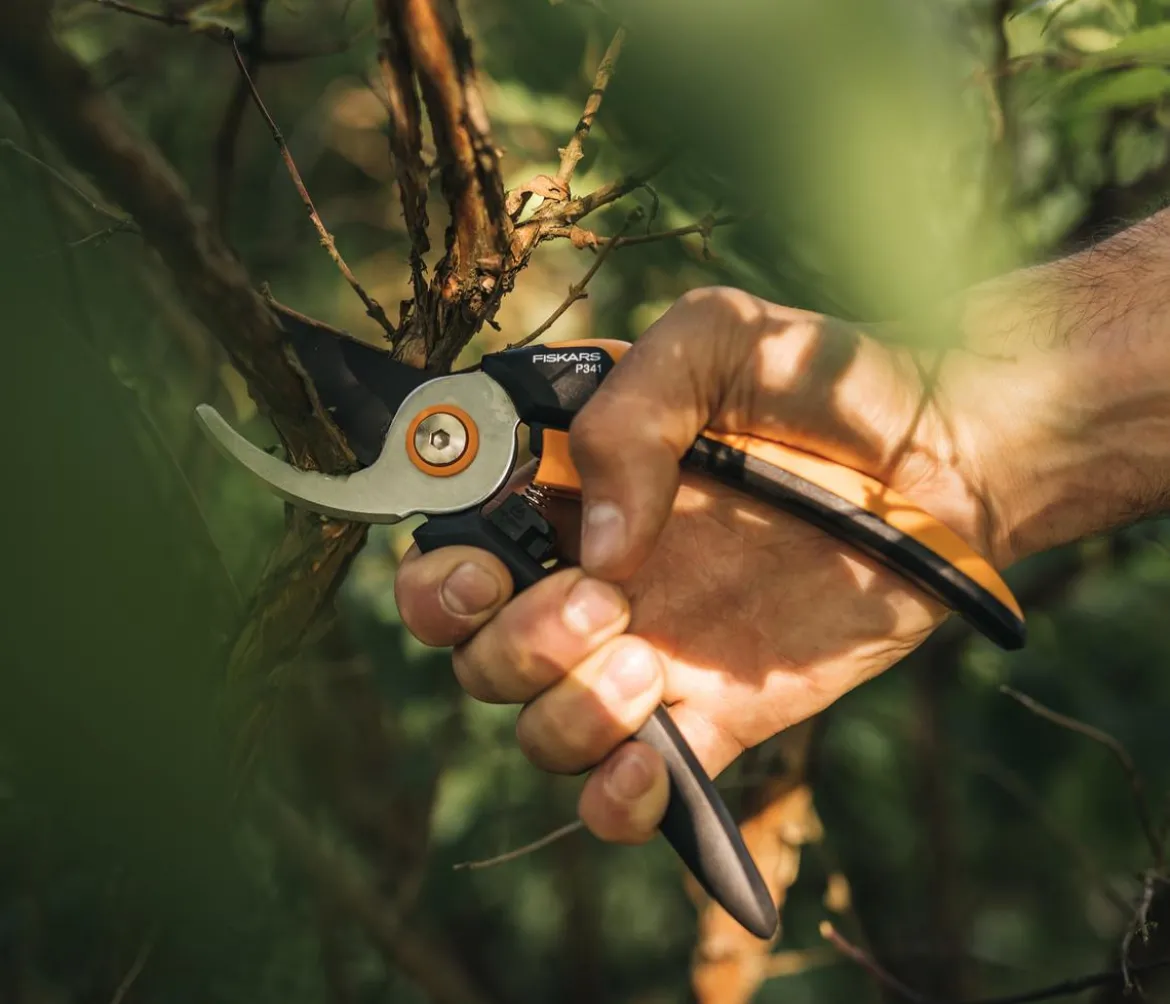 Fiskars Bypass-Gartenschere Solid L P341