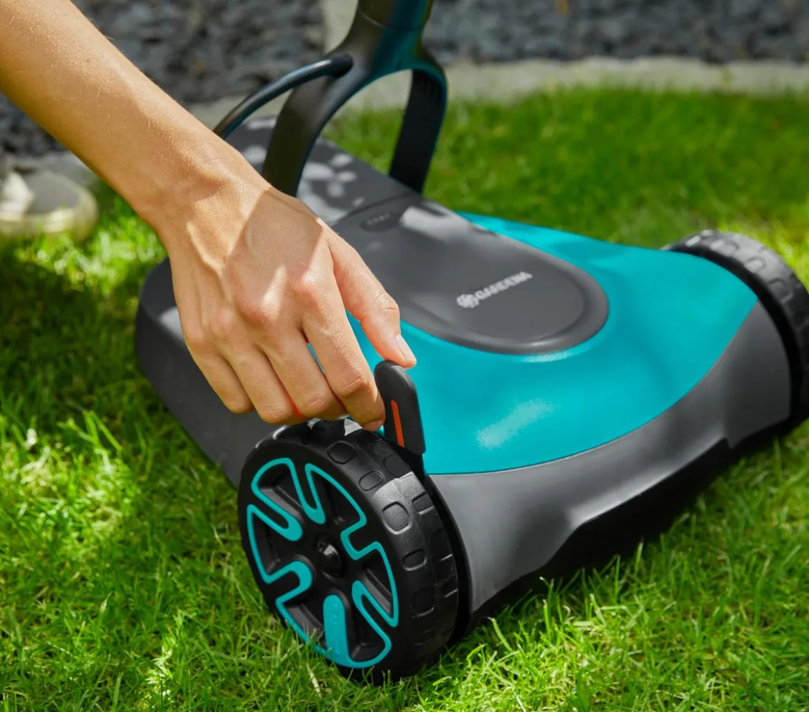 GARDENA Akku-Rasenmäher-Set HandyMower 22/18V P4A, ca. B34,5/H126/T38,5 cm