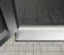 Hörmann Stahl-Bodenrampe für 1-flügelige Tür, Innen/Außen