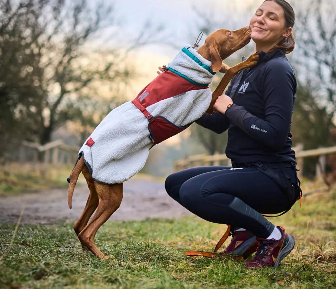 Non-stop dogwear Hunde-Fleecejacke Trekking fleece dog jacket, grau/dunkelrot/türkis