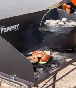 Petromax Feuertopf Tisch