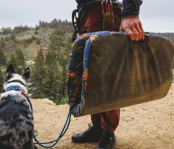 RUFFWEAR® Hundebett Basecamp™, rechteckig, Deep Jungle
