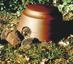 Schwegler Igelkuppel mit Boden