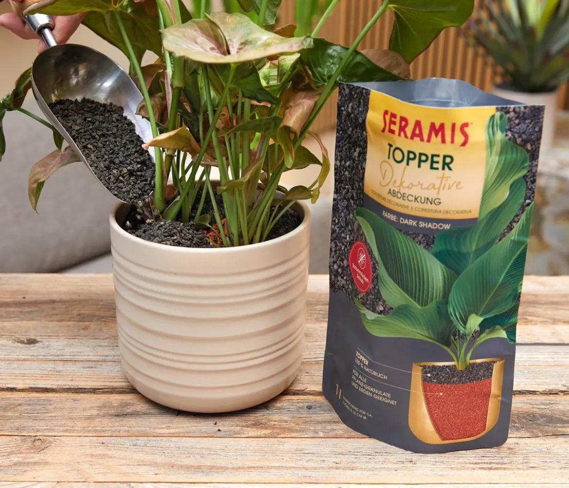 Seramis Topper-Granulat Dark Shadow, 1 l