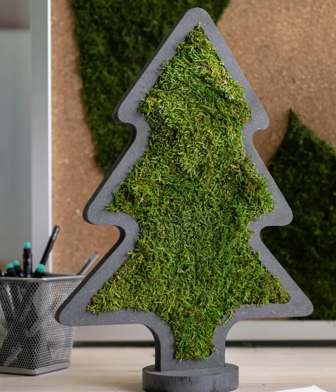 styleGREEN Weihnachtsbaum aus Waldmoos, ca. B27/H37/T2 cm