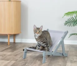 Trixie Holz-Strandstuhl für Katzen, ca. B33/H37/T51 cm
